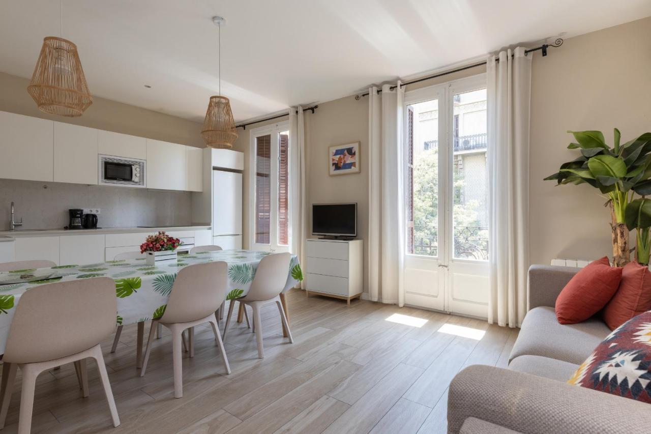 Aparteasy - Family 4-Bedroom Apartment 巴塞罗那 外观 照片